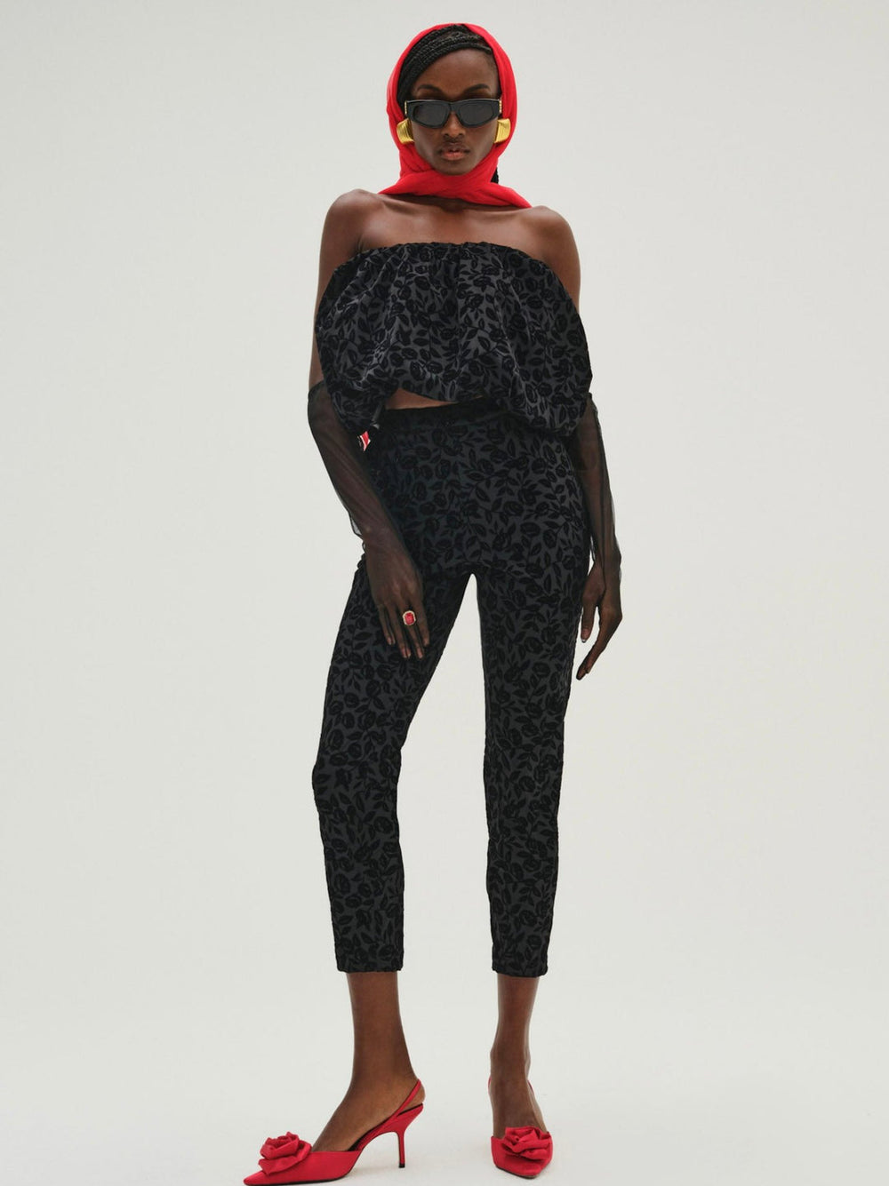 Midnight Velvet Capri Pant Black