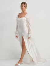 Evy Gown White