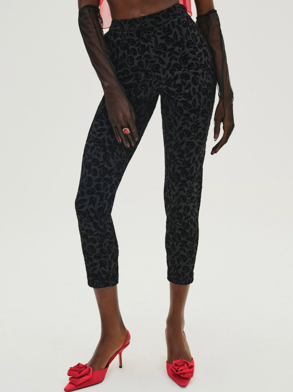 Midnight Velvet Capri Pant Black