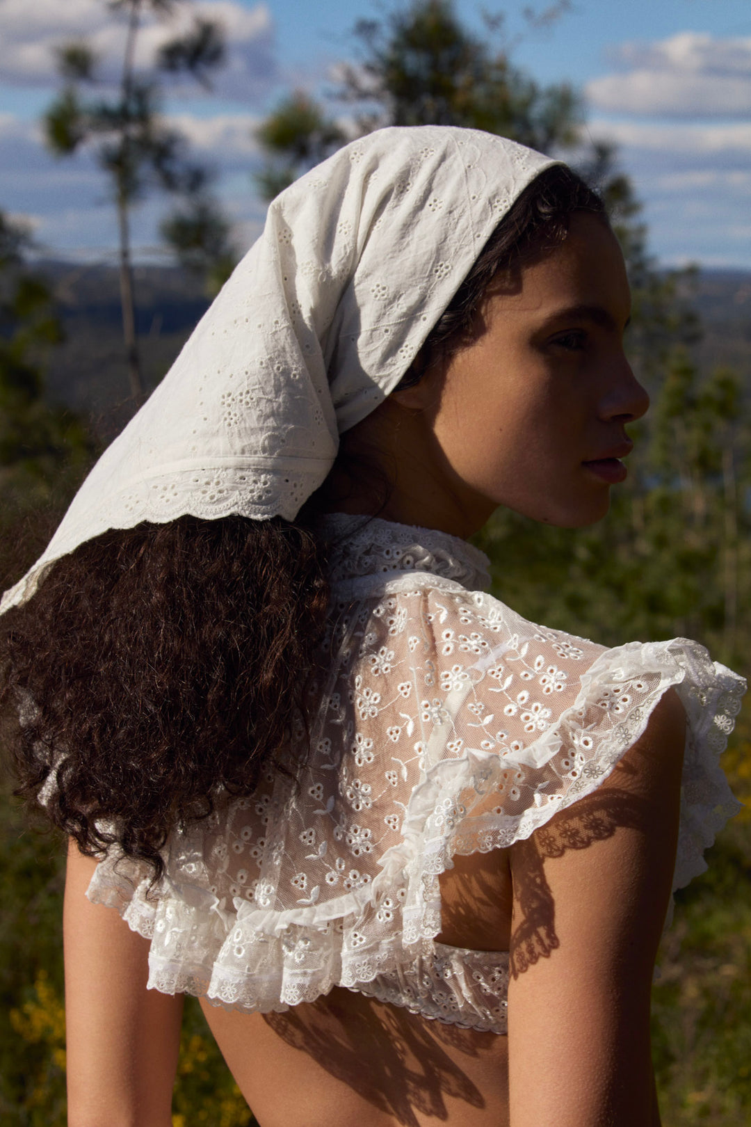 Layer Cake Chiffon Collar White