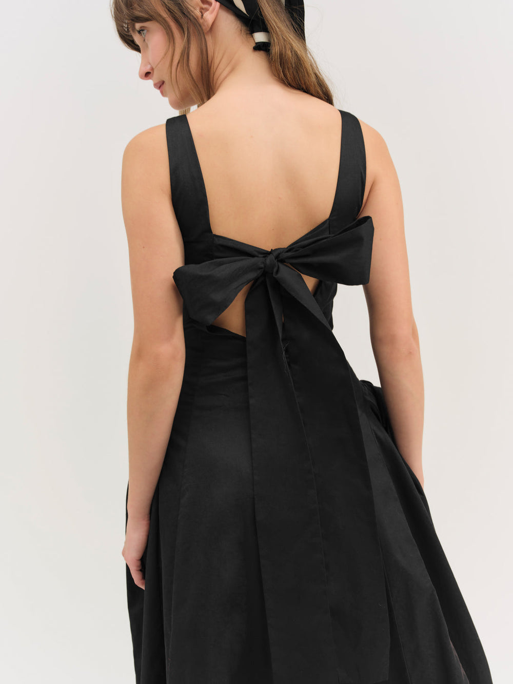 Evanie Structured Midi Dress Black