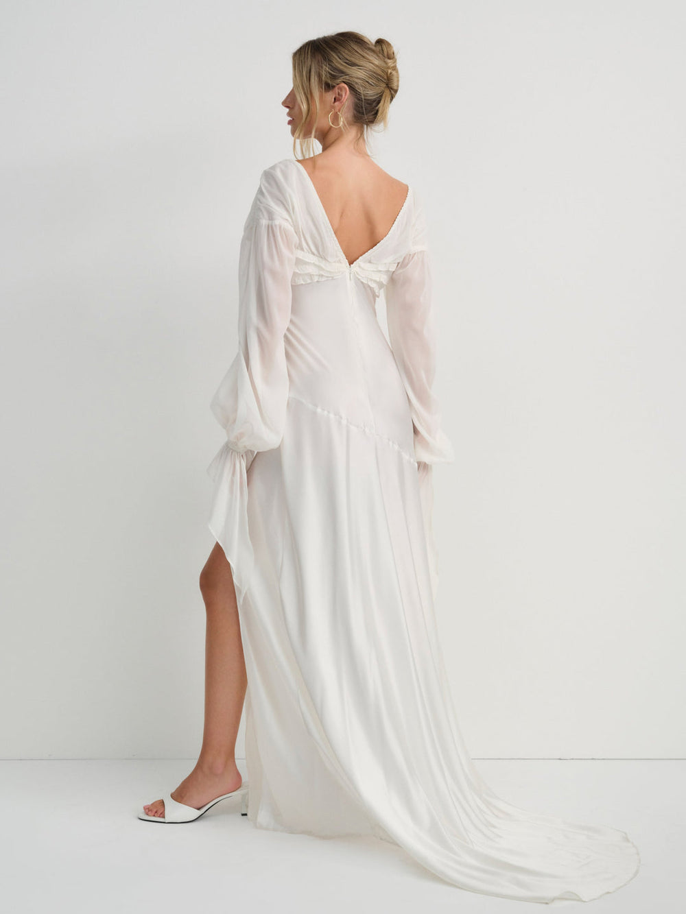 Evy Gown White