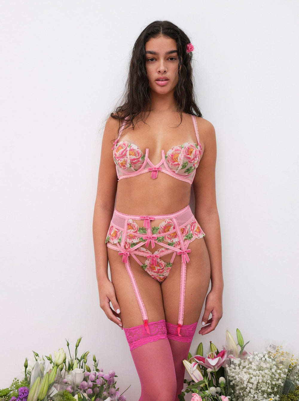 Needle Point Roses Underwire Bra Pink