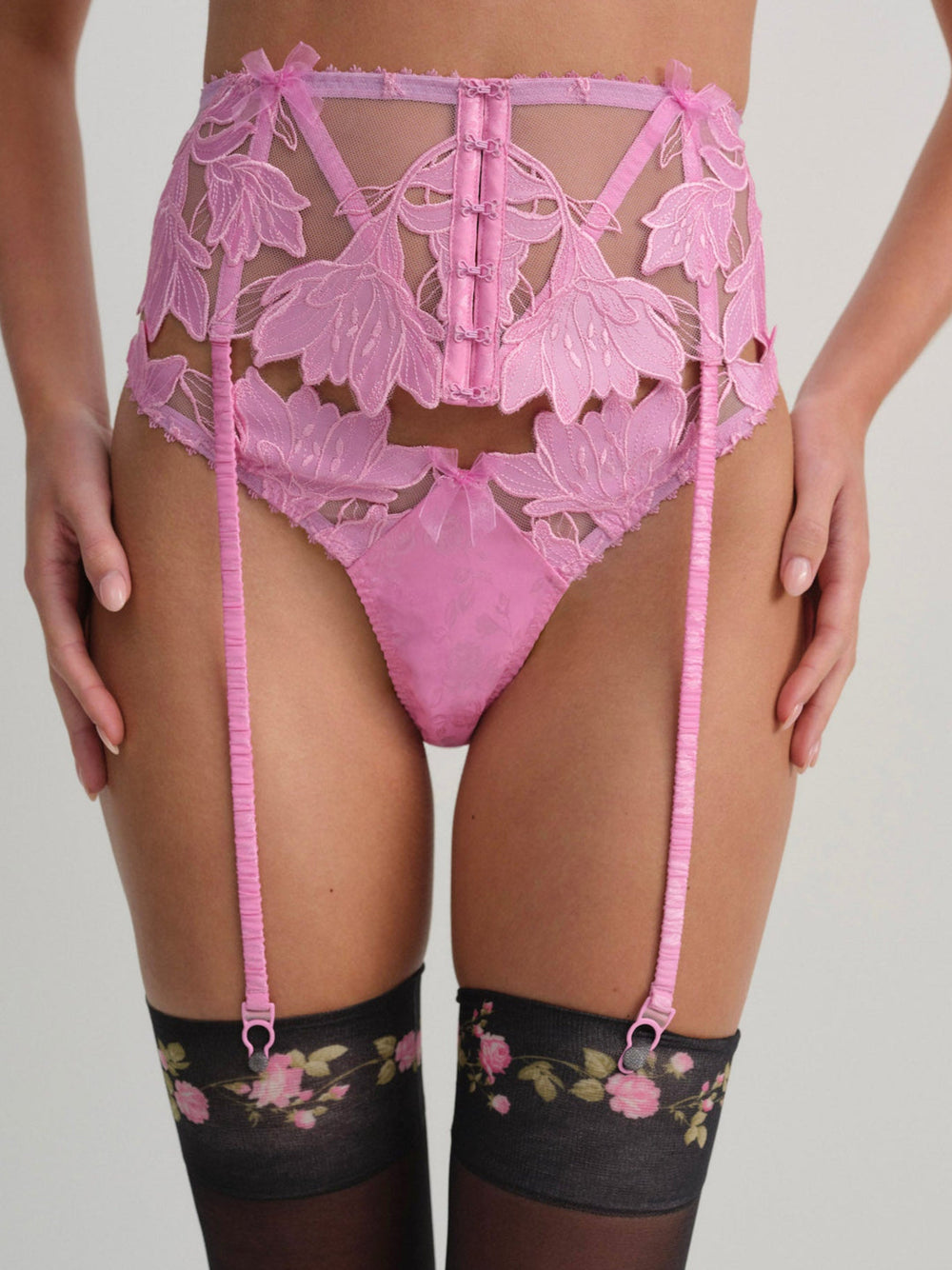 Maye Embroidered Garter Belt Pink