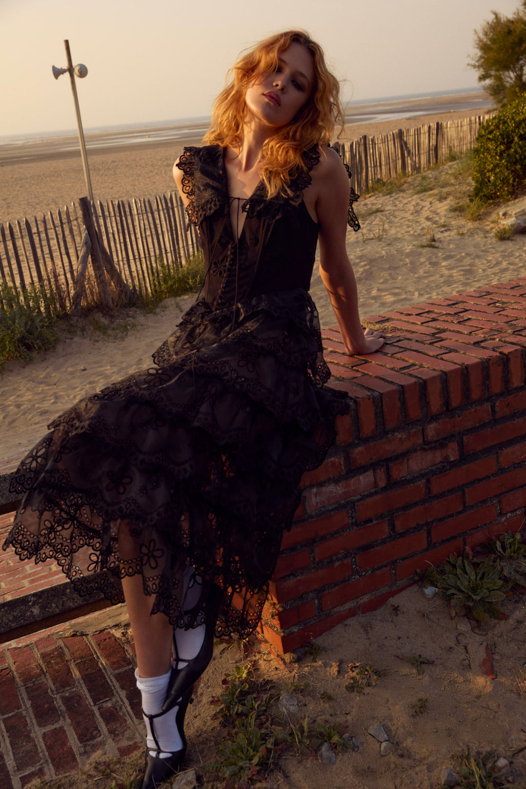 Daisy Eyelet Midi Dress Black